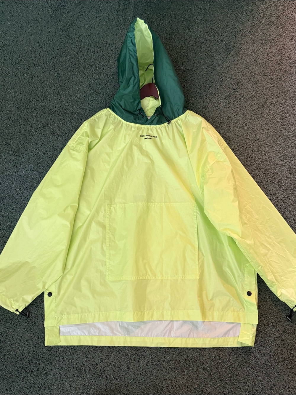 Drôle de Monsieur Not From Paris Madame rain coat